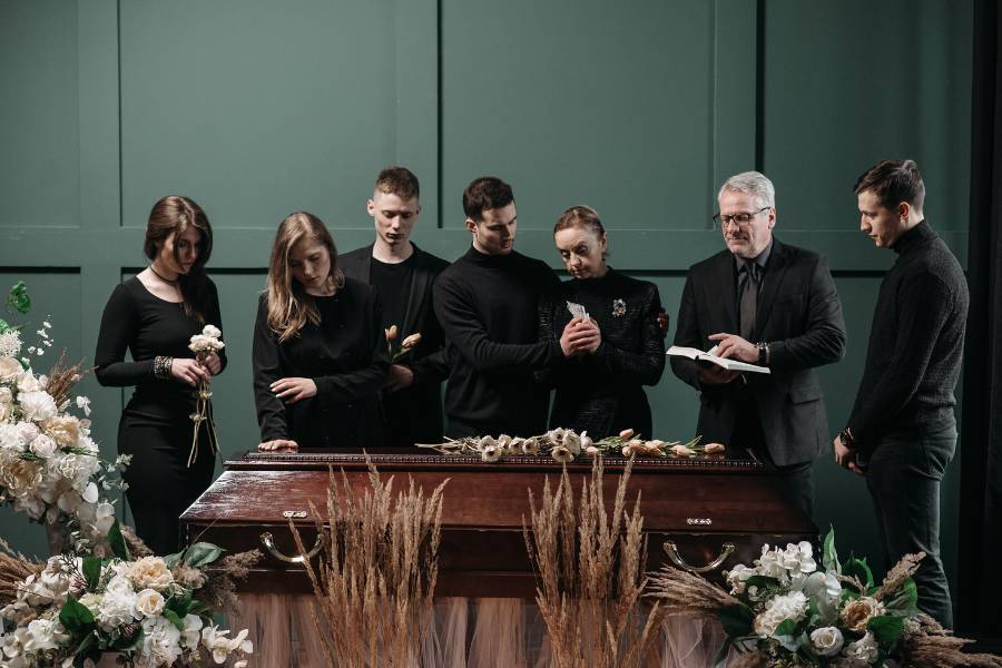 What happens at a cremation service? read here for more info